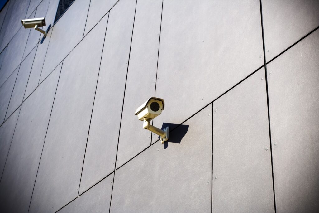security-cameras-on-dark